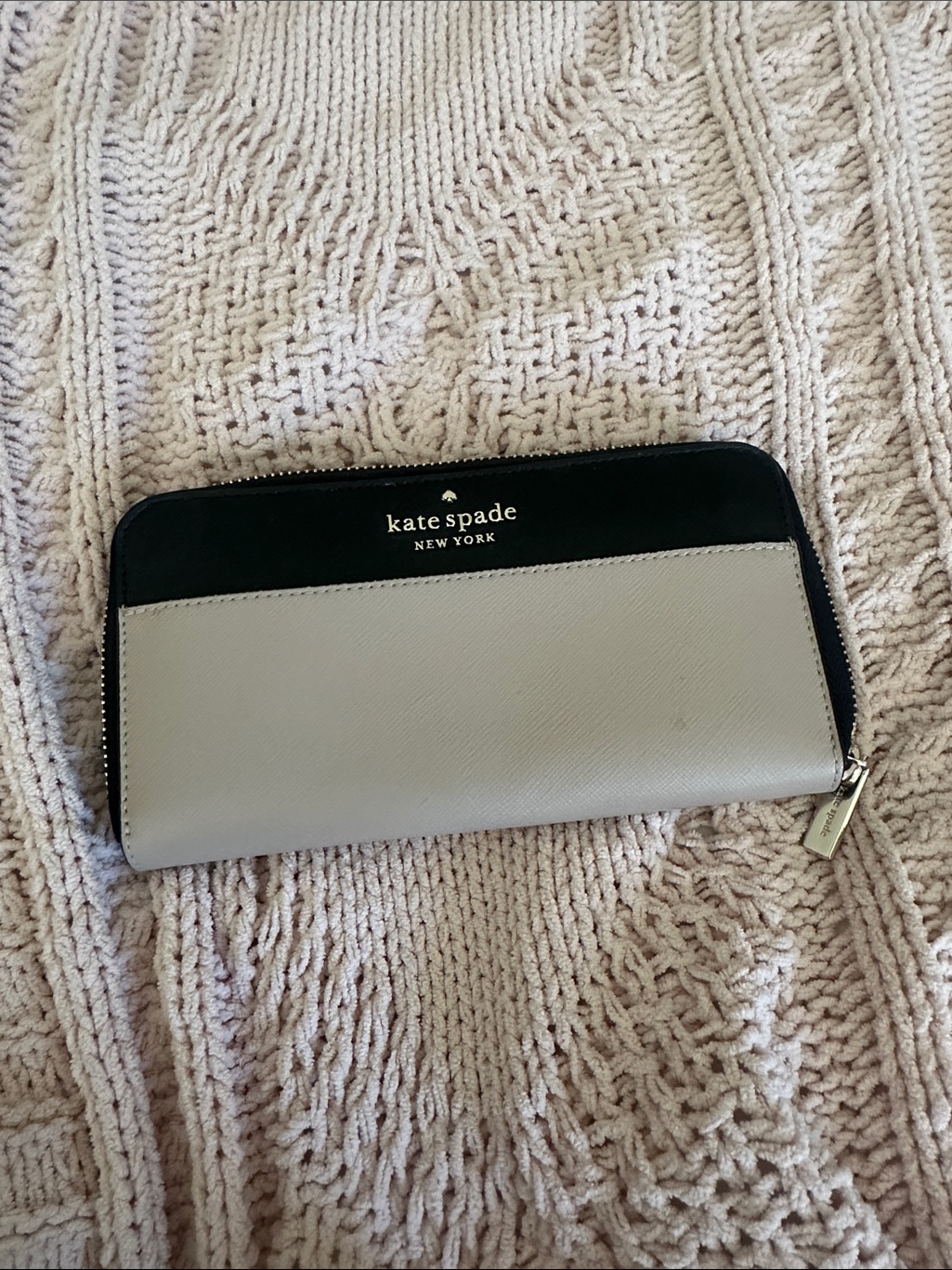 Kate Spade Two-Tone Black And Light Gray Zip-Around Wallet